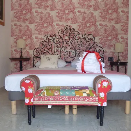 ベッド・アンド・ブレックファスト Conte Di Morelia サレルノ