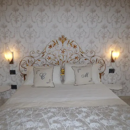 Conte Di Morelia Bed & Breakfast Salerno