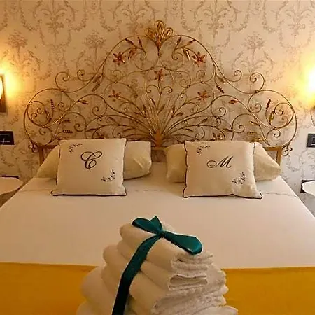 Conte Di Morelia Bed & Breakfast Salerno