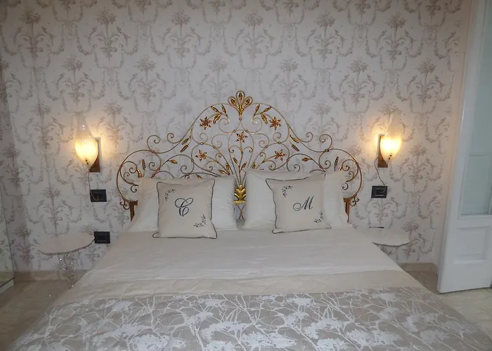 Conte Di Morelia فندق مبيت وإفطار ساليرنو